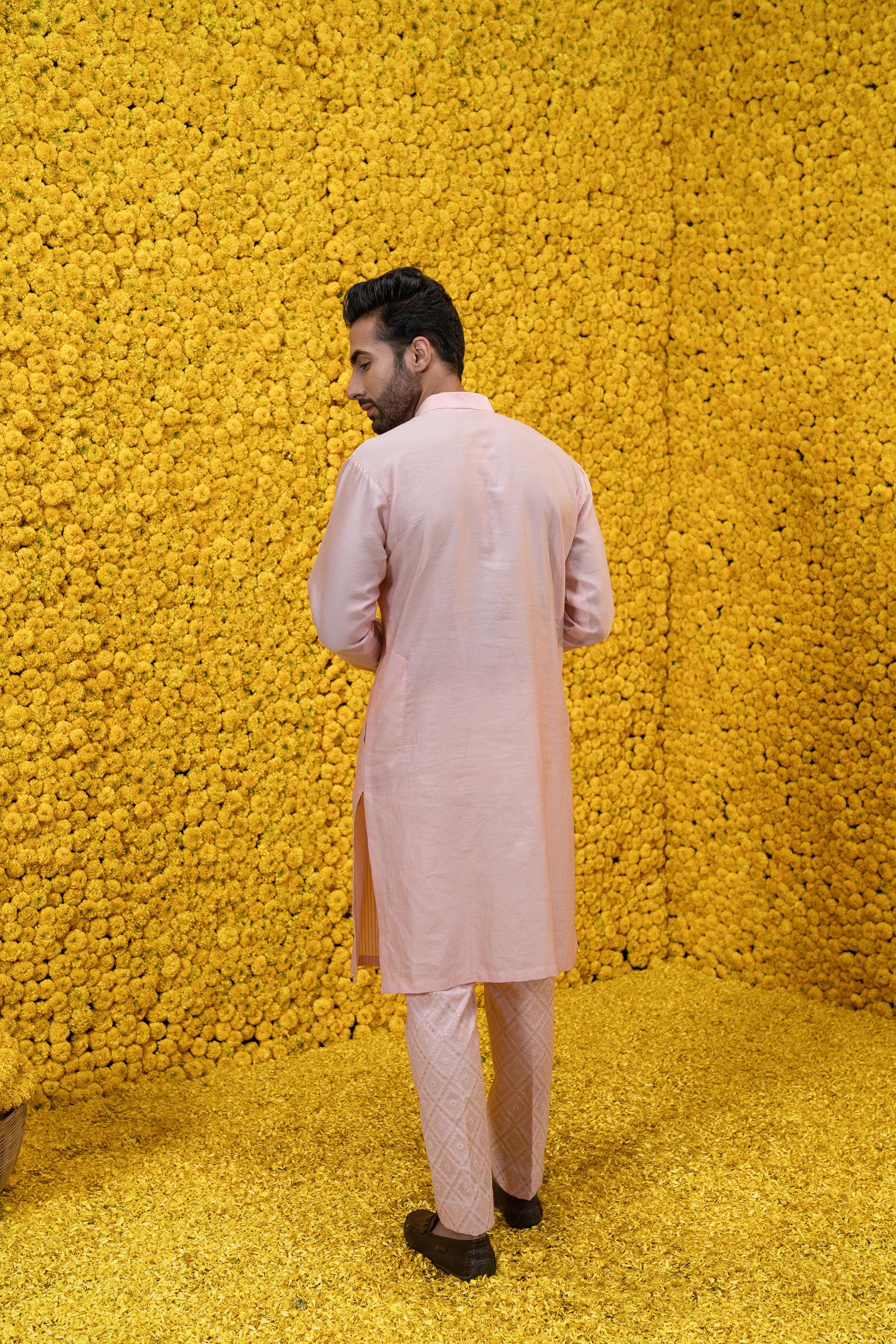 Ahil
