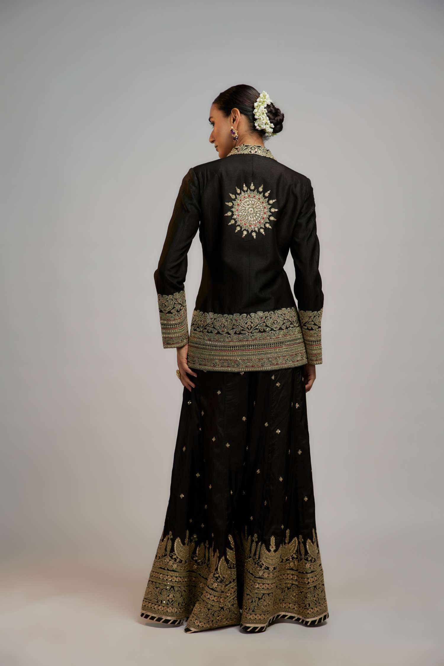 Karishma Mehta in Golconda Afreen Pant set