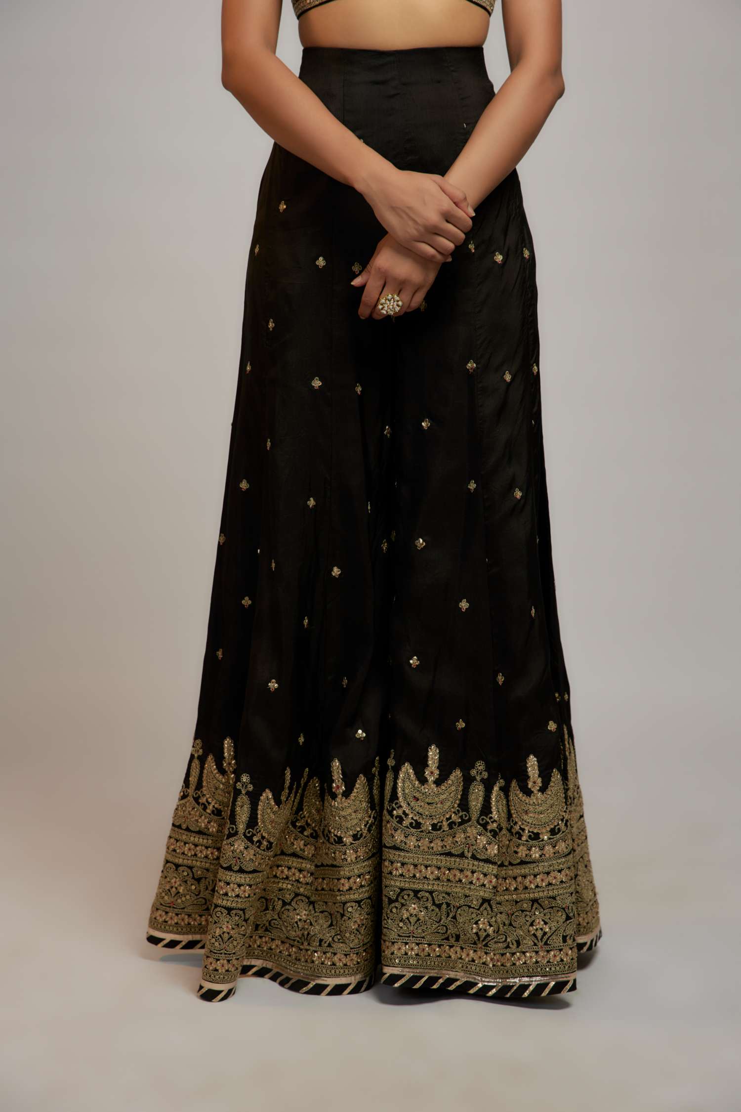 Karishma Mehta in Golconda Afreen Pant set