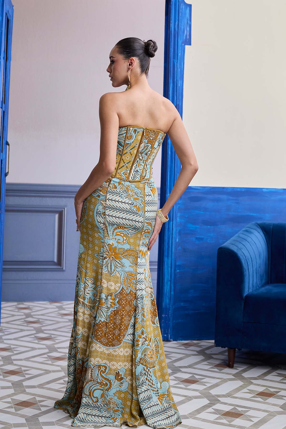 Yellow Structured Corset With Beaded Mermaid Skirt Set