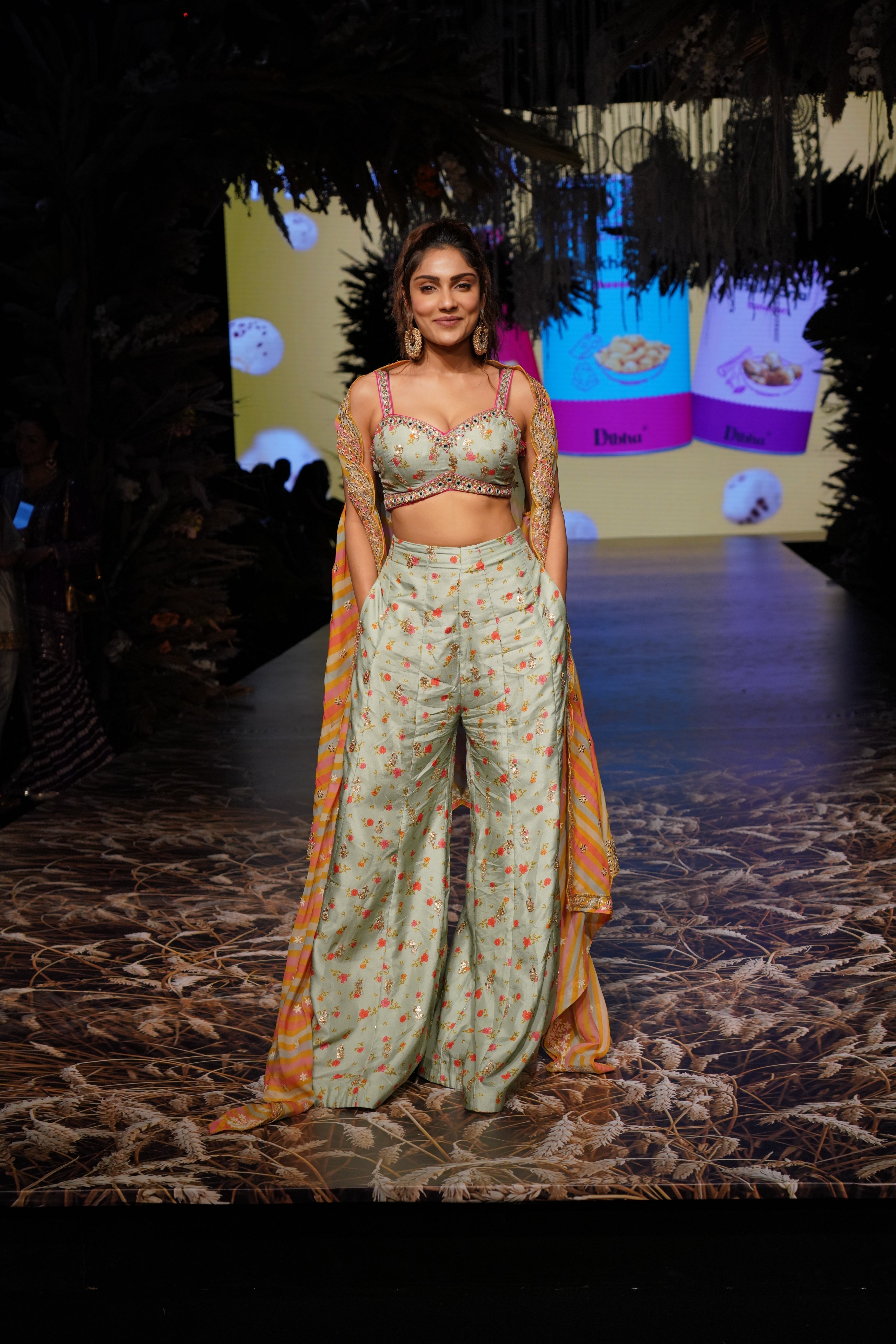 Rashida Panel Pant With Cape -Ishita Raj