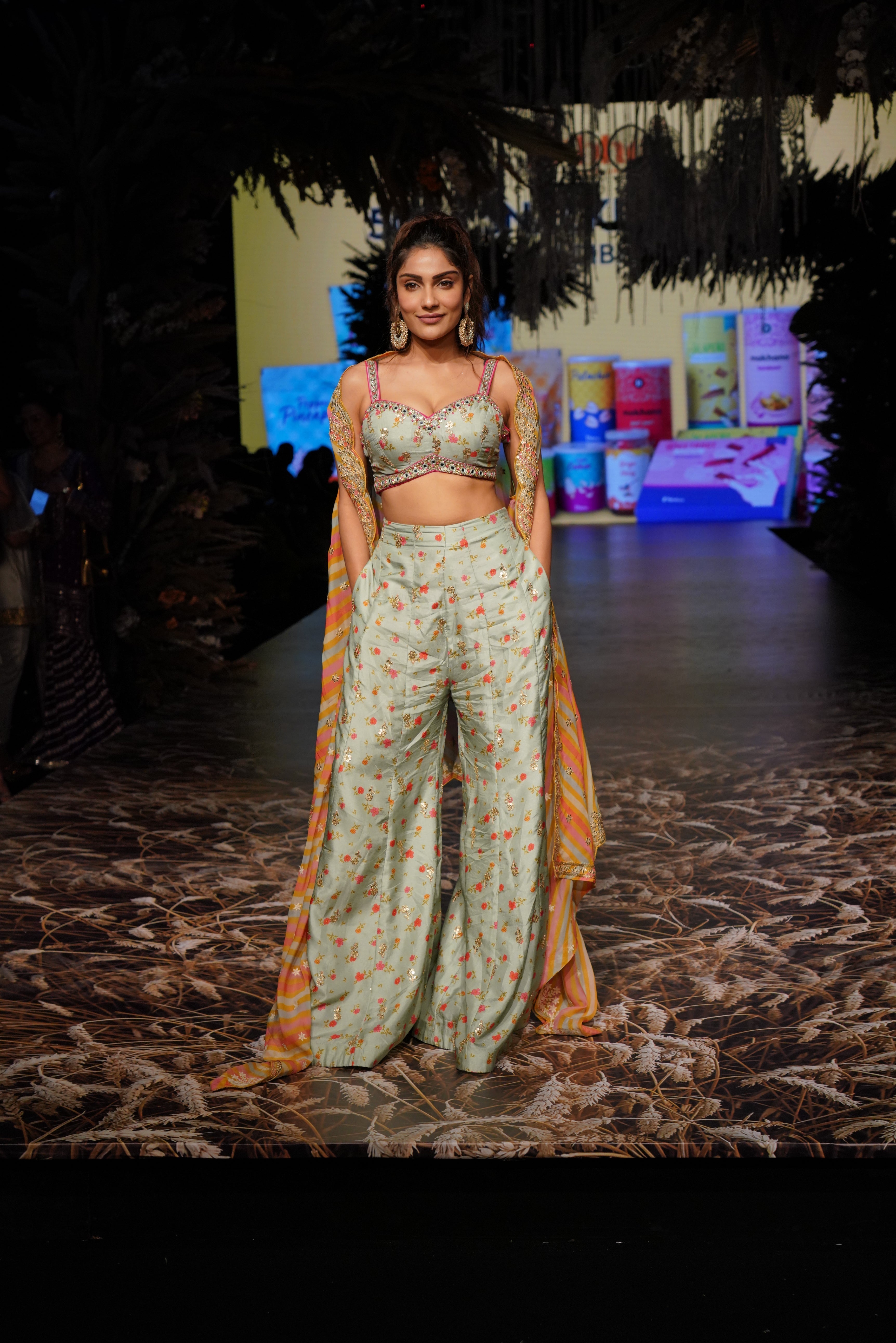 Rashida Panel Pant With Cape -Ishita Raj