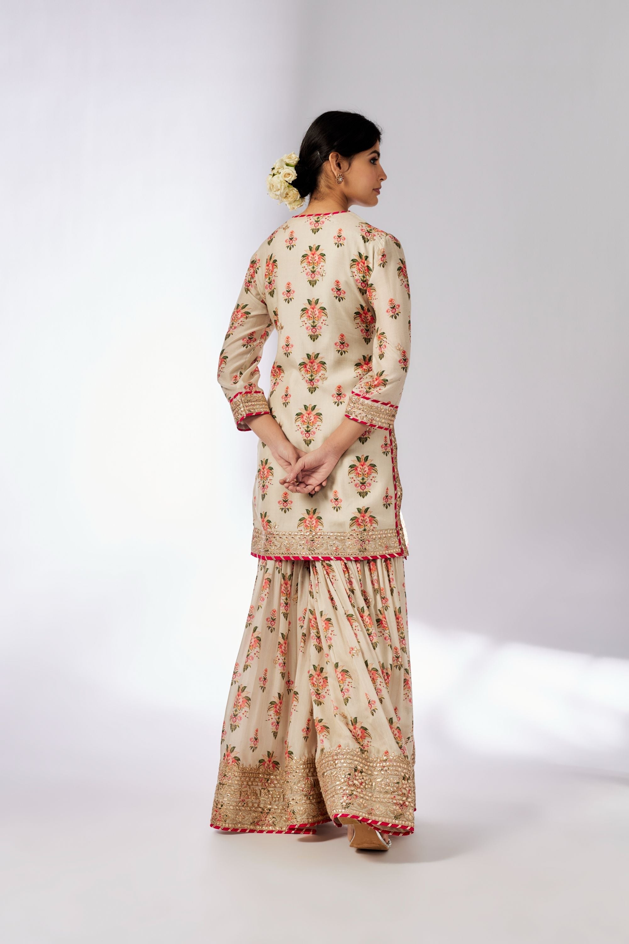 Sadhna Sharara Set-Sonali Bendre