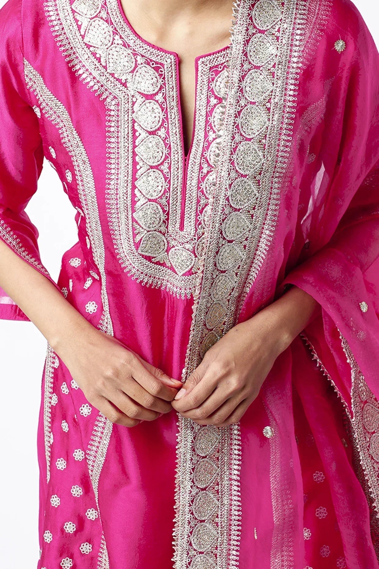 Muzzafar Sharara Set-Aamna Sharif