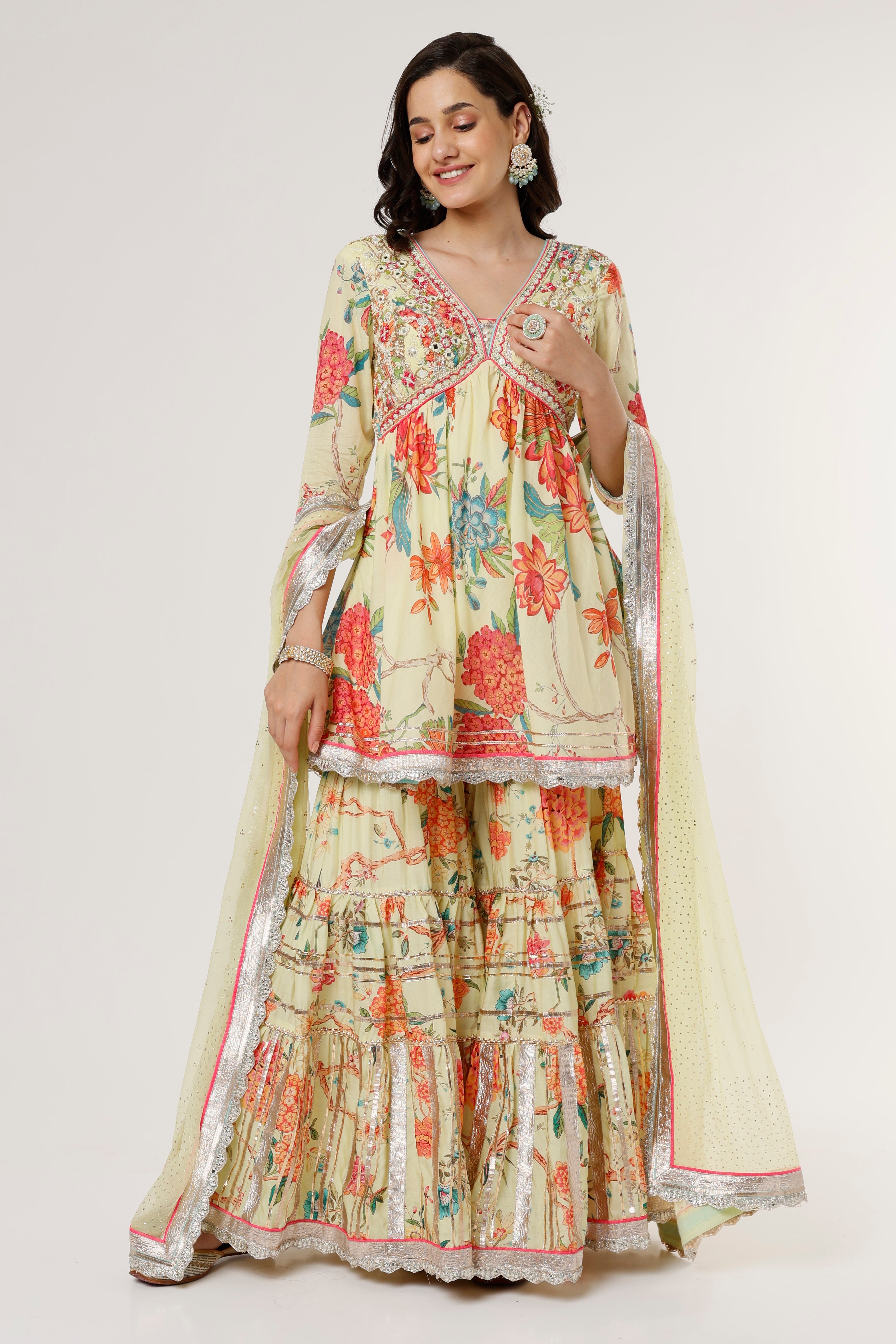 Arira V neck peplum sharara Set
