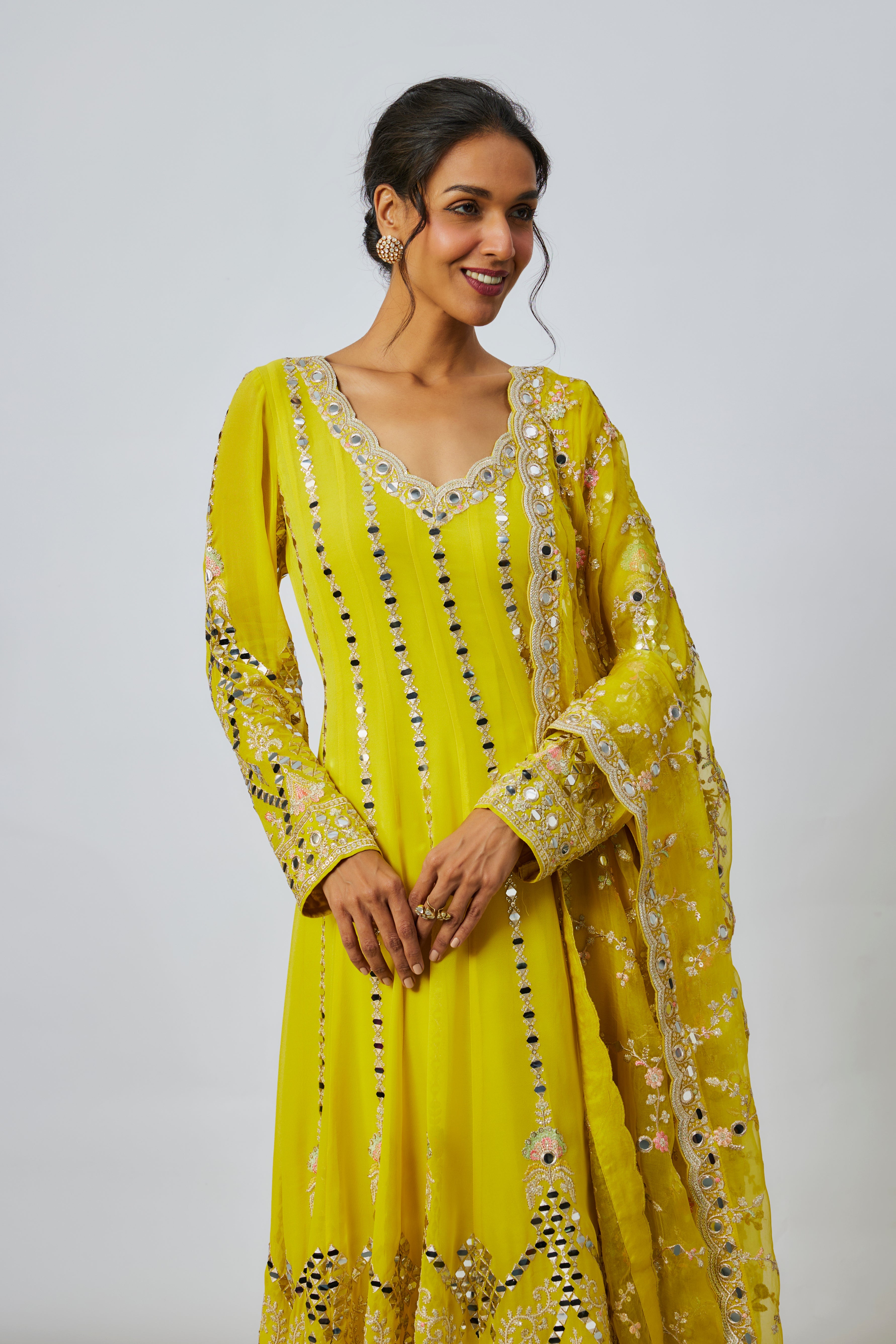 Hina Khan in Cheshtha Anarkali Set