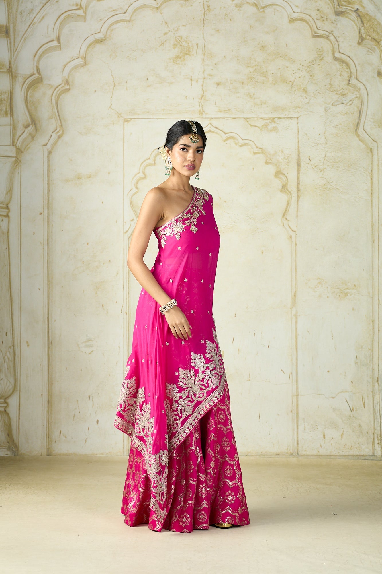 Areesha One Shoulder Set