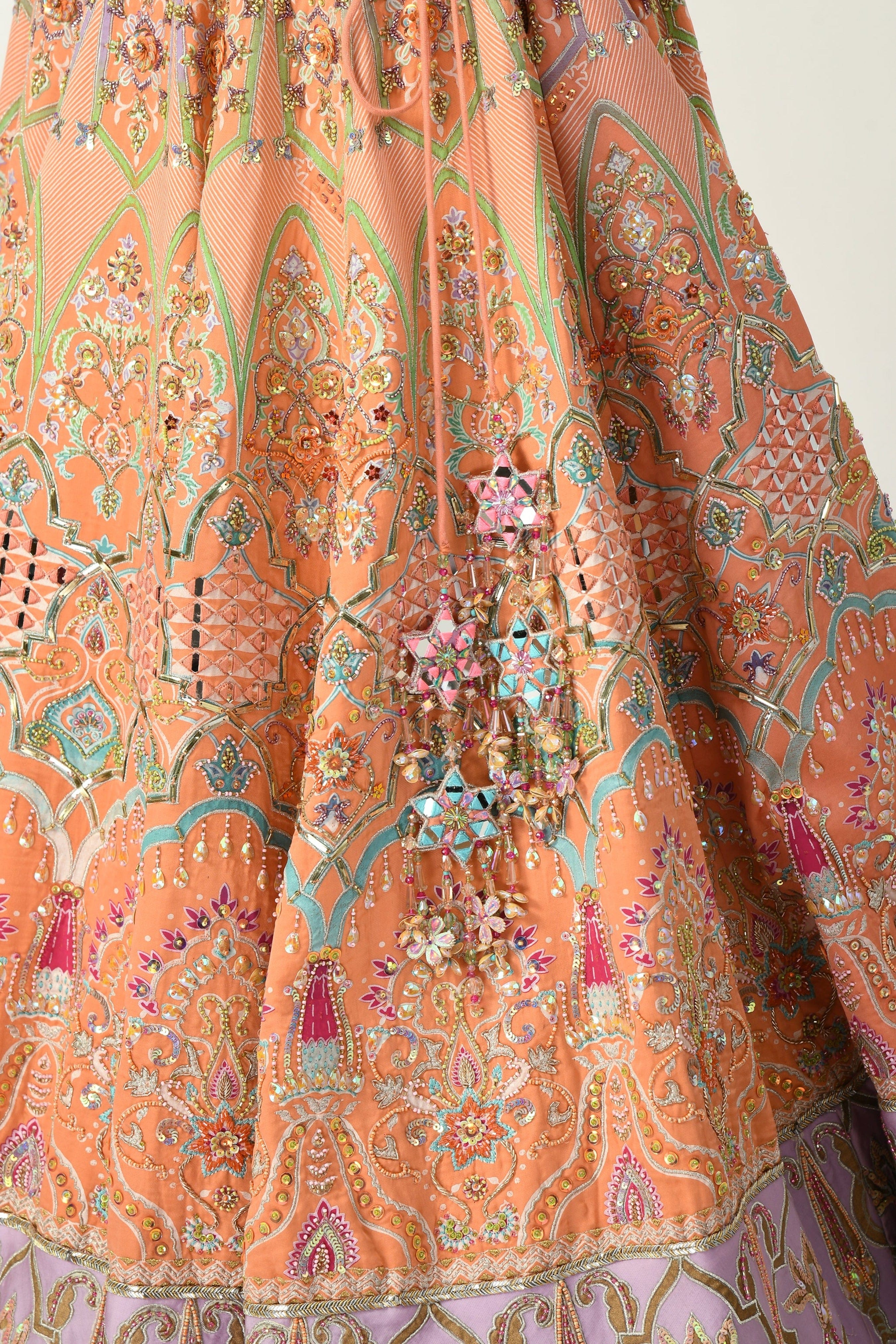 Husnah Lehenga