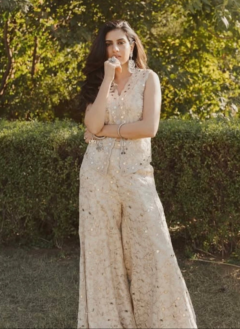 Sachi Gilani in Akila Pant Set