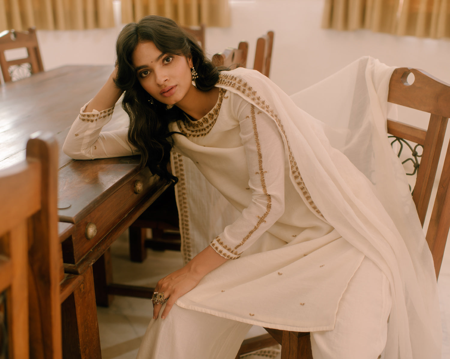 White Thread Straight Kurti And Pant