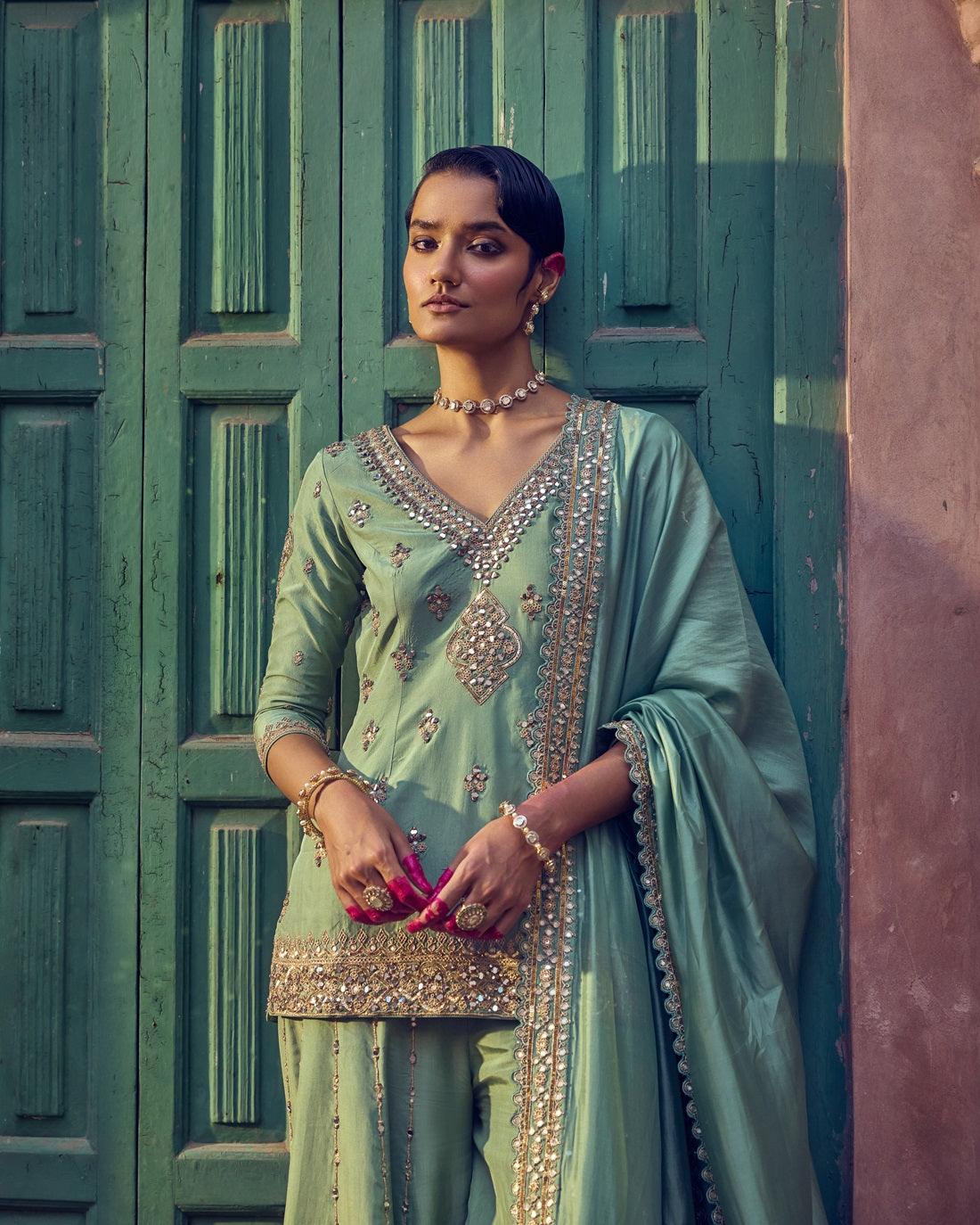 The Noorani Kurti Set