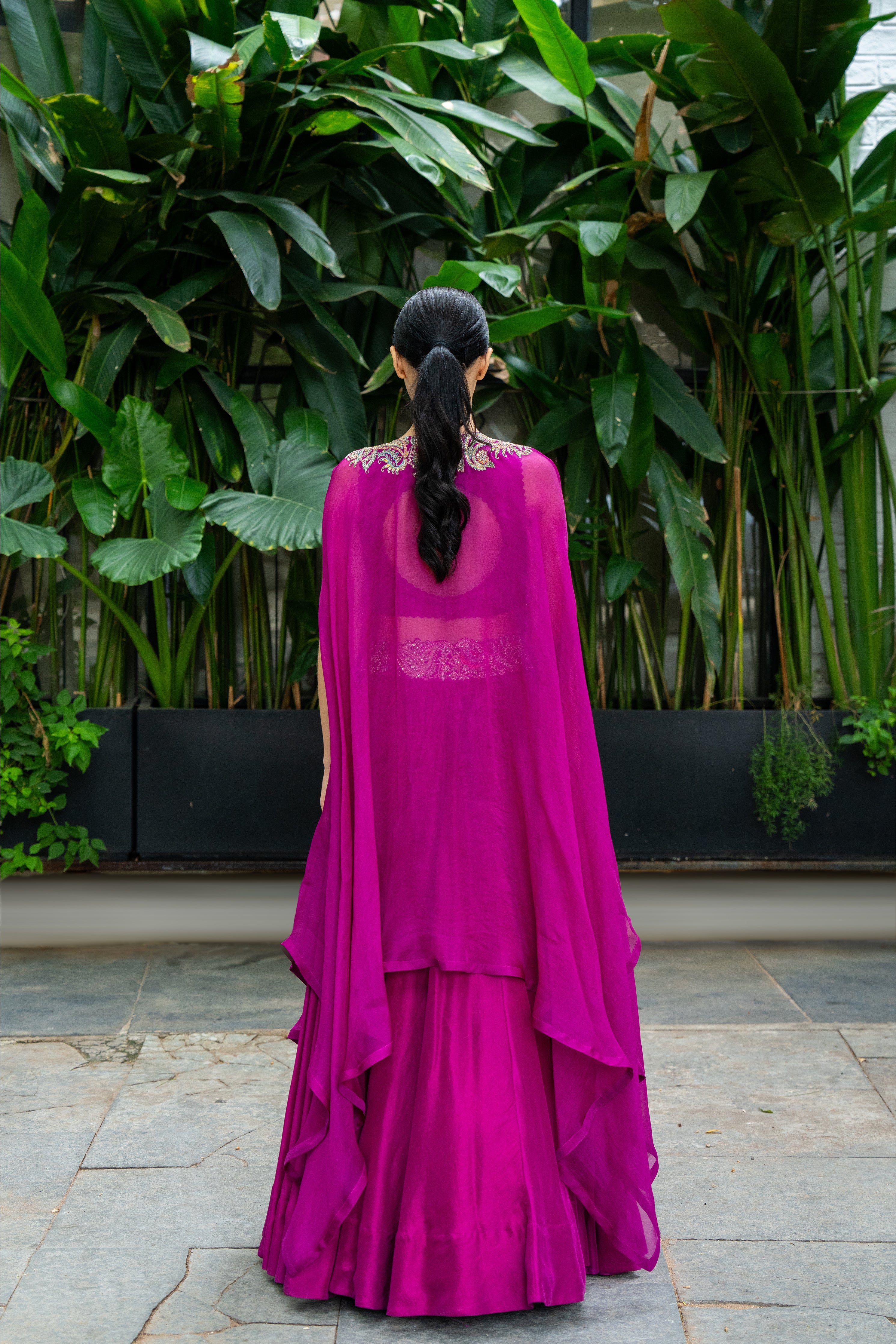 Ishaani Cape Set