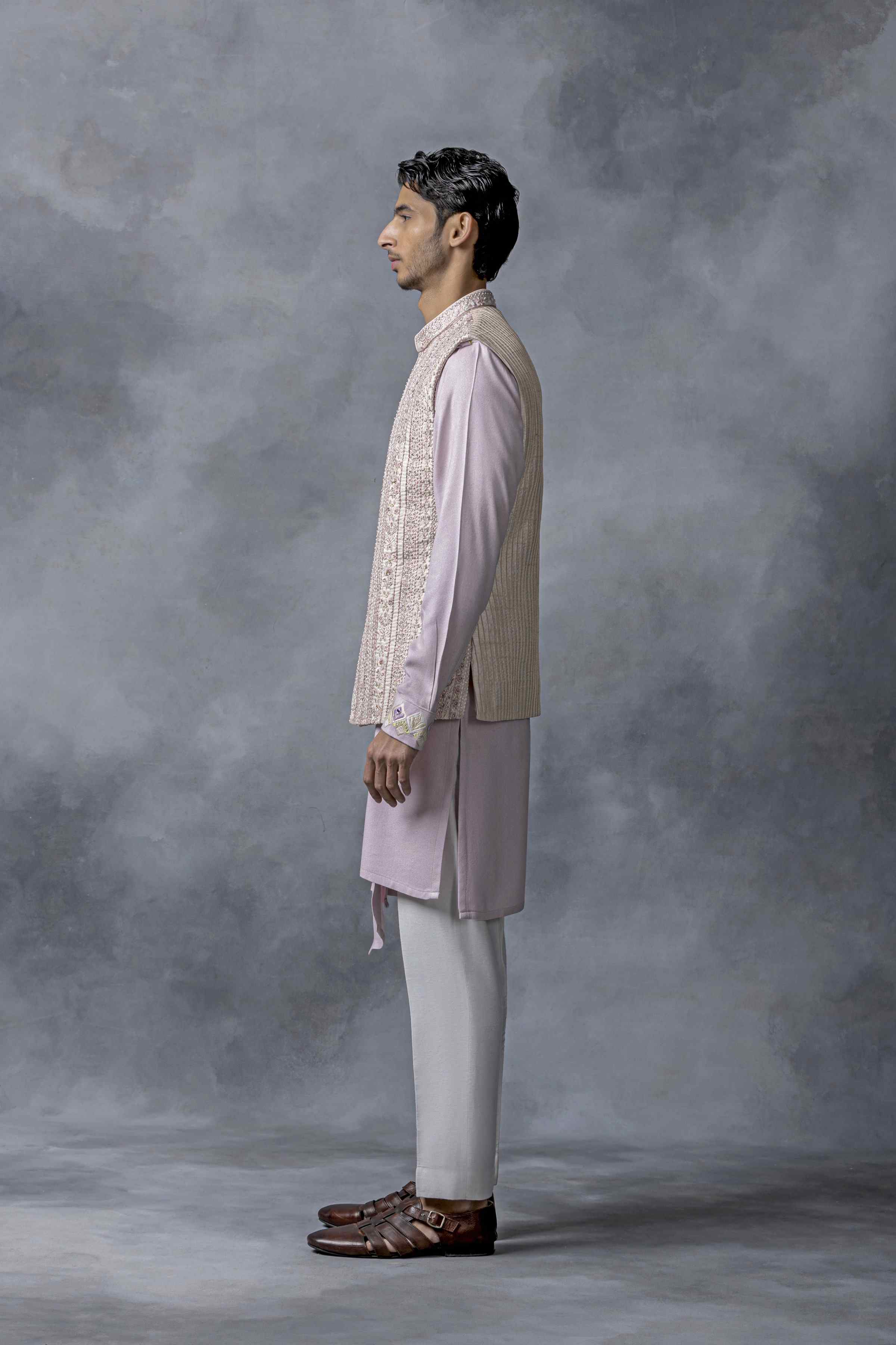 Dusty Thread Work Kurta Set