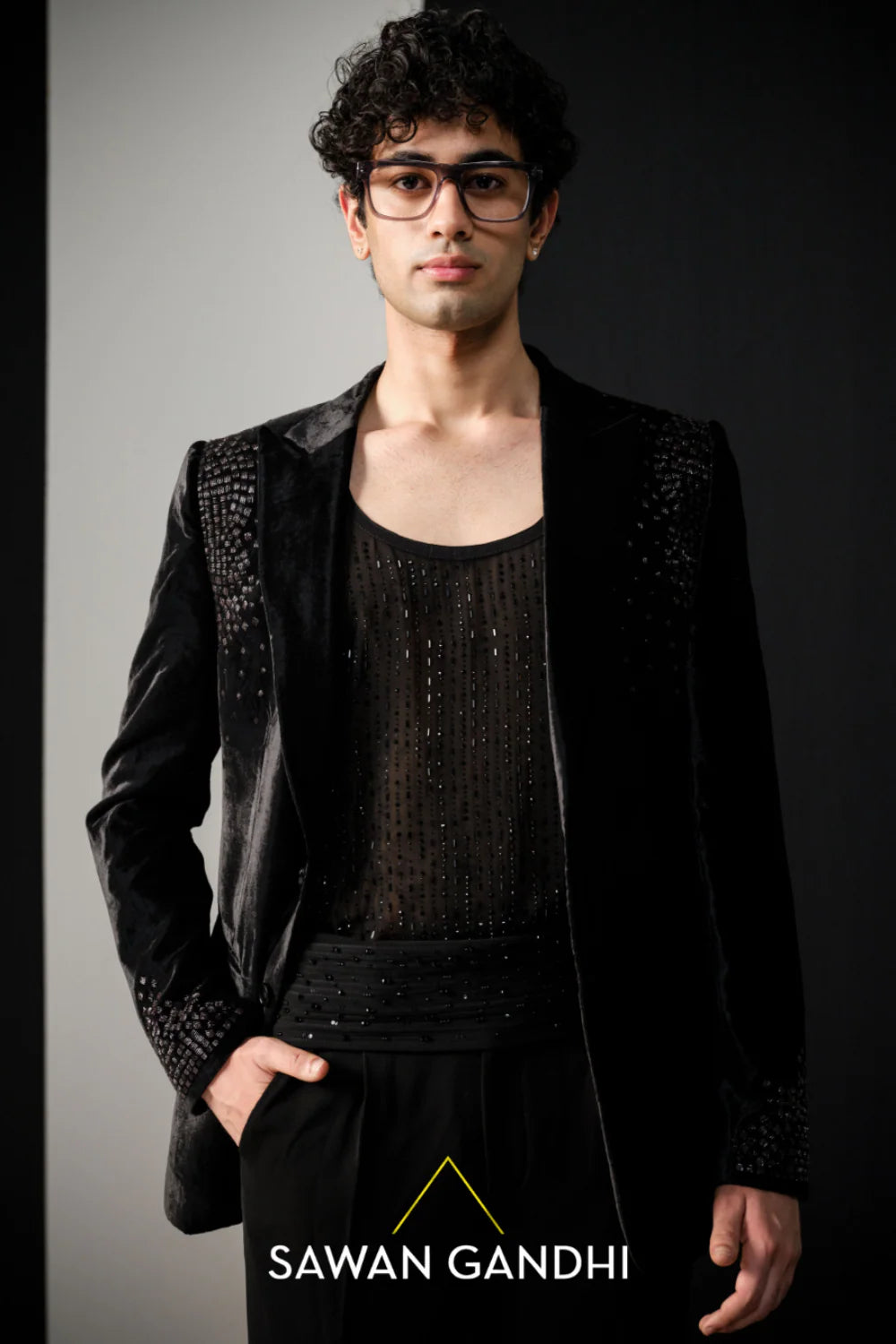 Black rhombus work velvet jacket