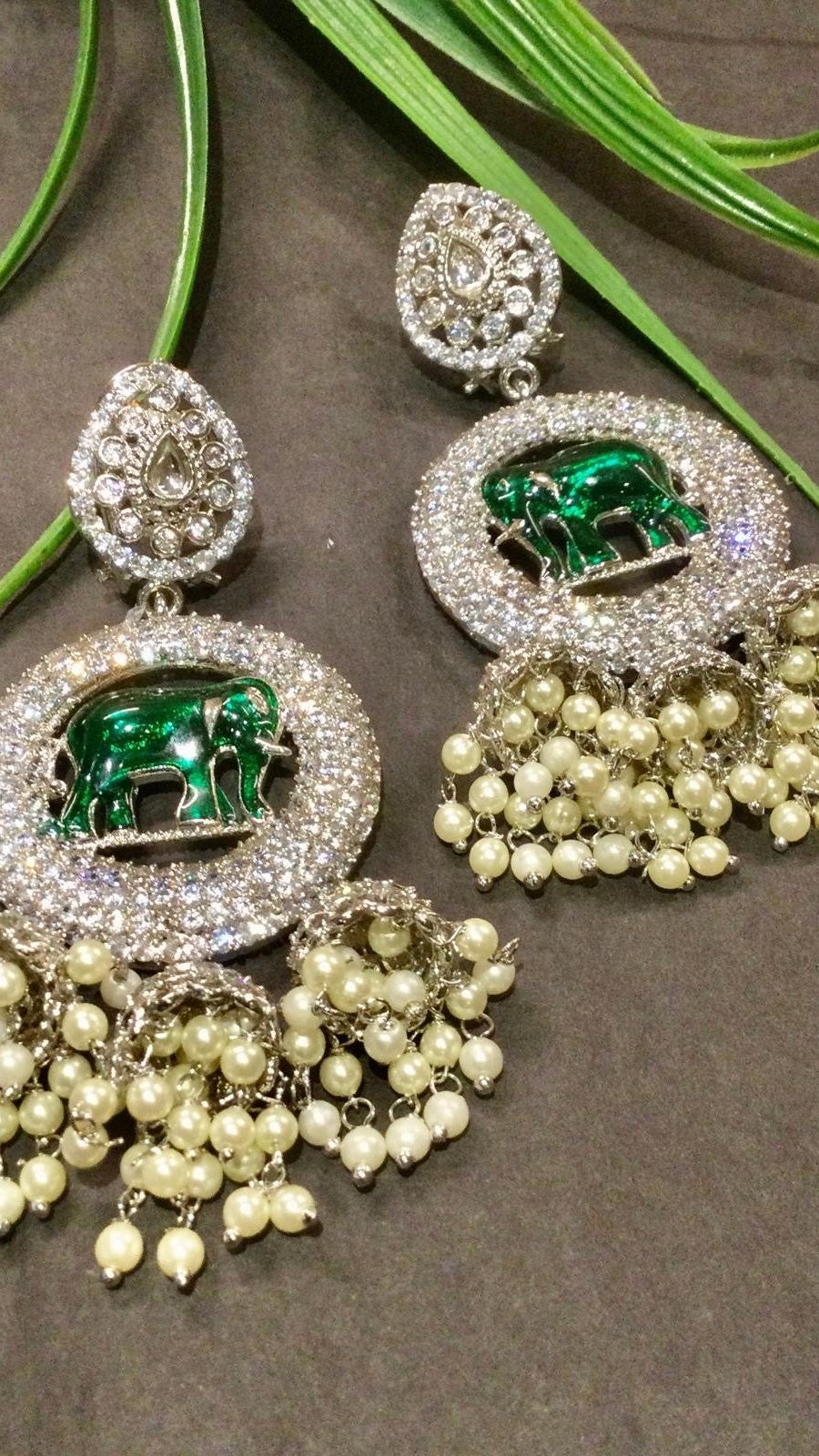 GA849 EARRING ELEPHANT CZ