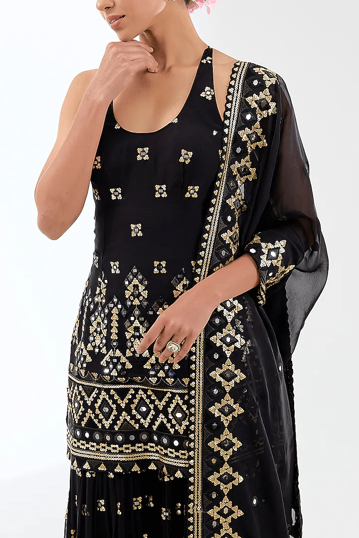 Pritika Sharara Set